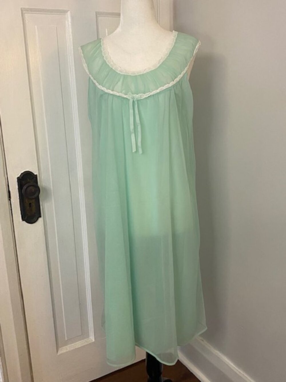 Vintage 1960's Night Dress Dead stock New Mint Green Chiffon Lace